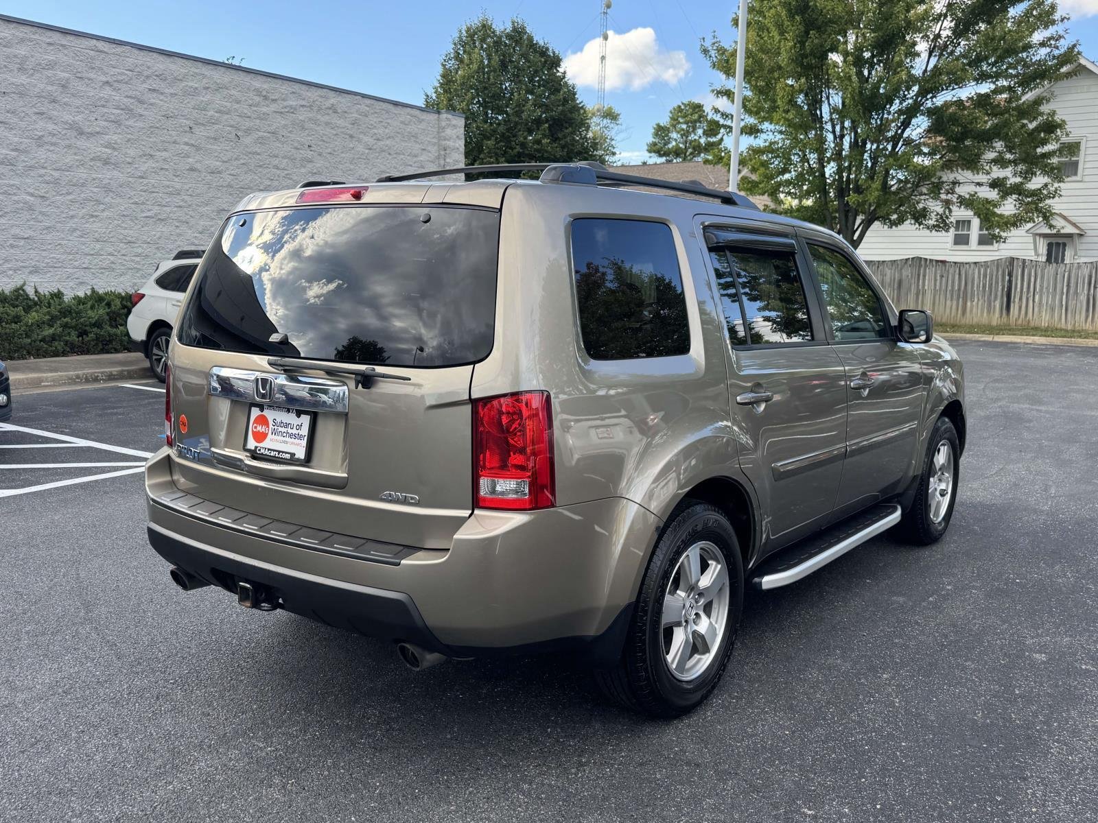 Used 2011 Honda Pilot EX-L with VIN 5FNYF4H59BB055737 for sale in Winchester, VA