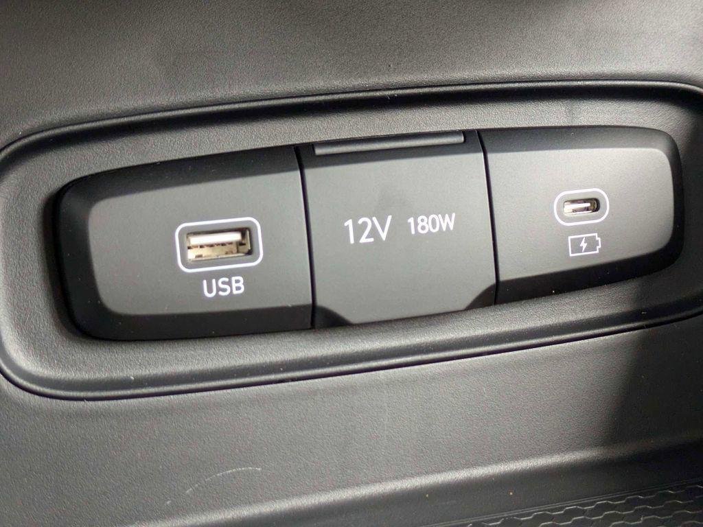 New 2026 White Hyundai SE image 21