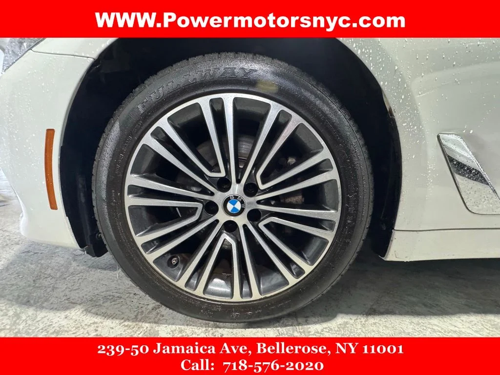 Used 2019 White BMW 540i xDrive image 18