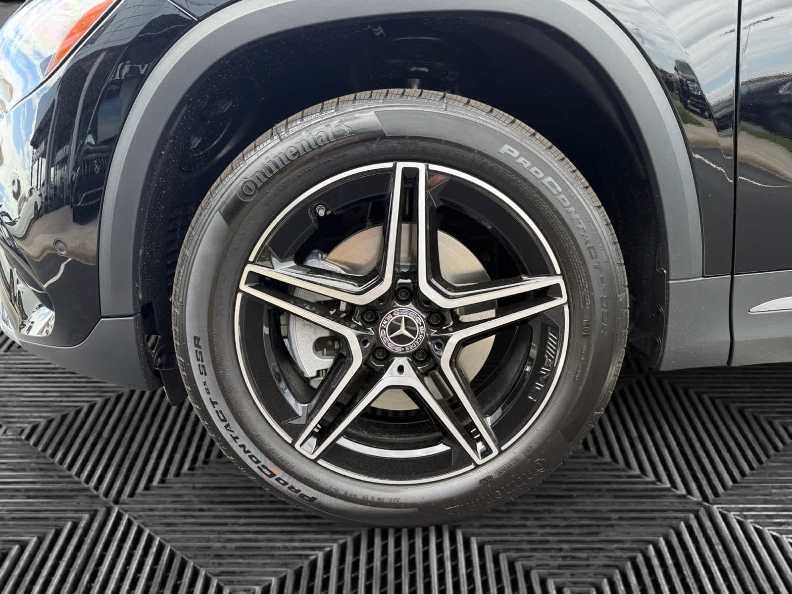 Used 2026 Night Black Mercedes-Benz GLA 250 image 9