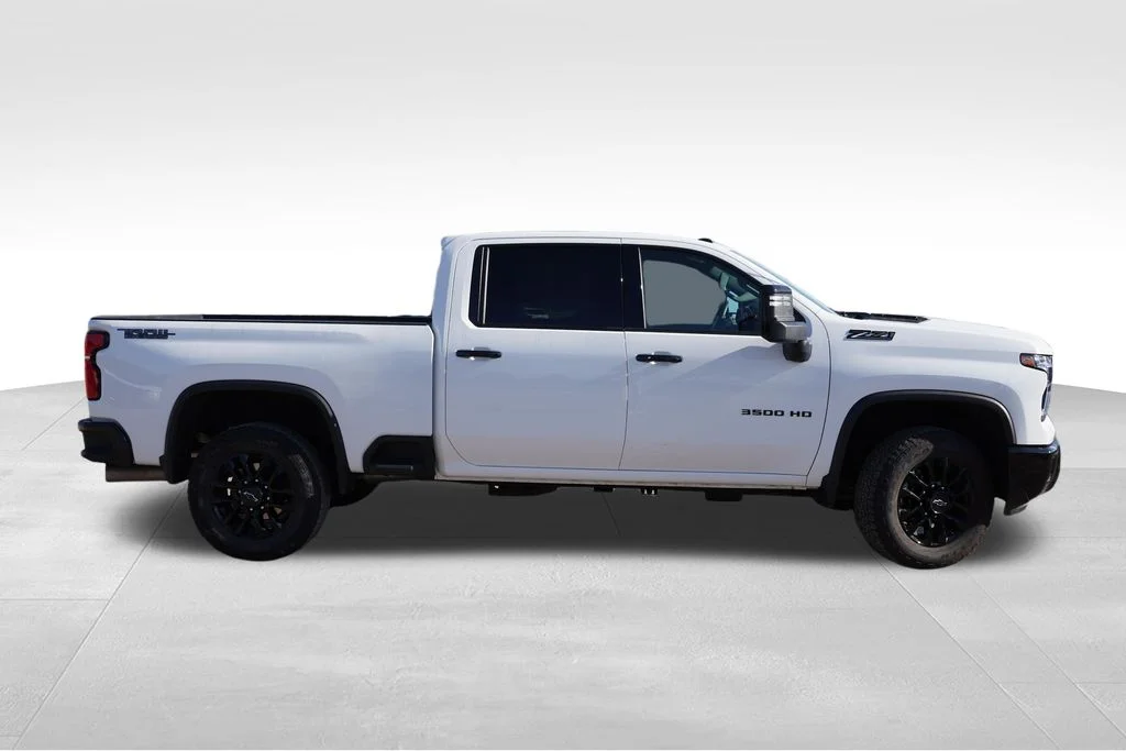 Used 2026 White Chevrolet LTZ image 3