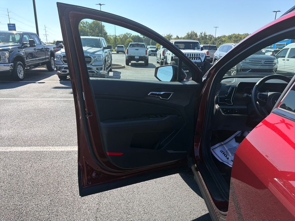 Used 2025 Red Kia X-Line image 12