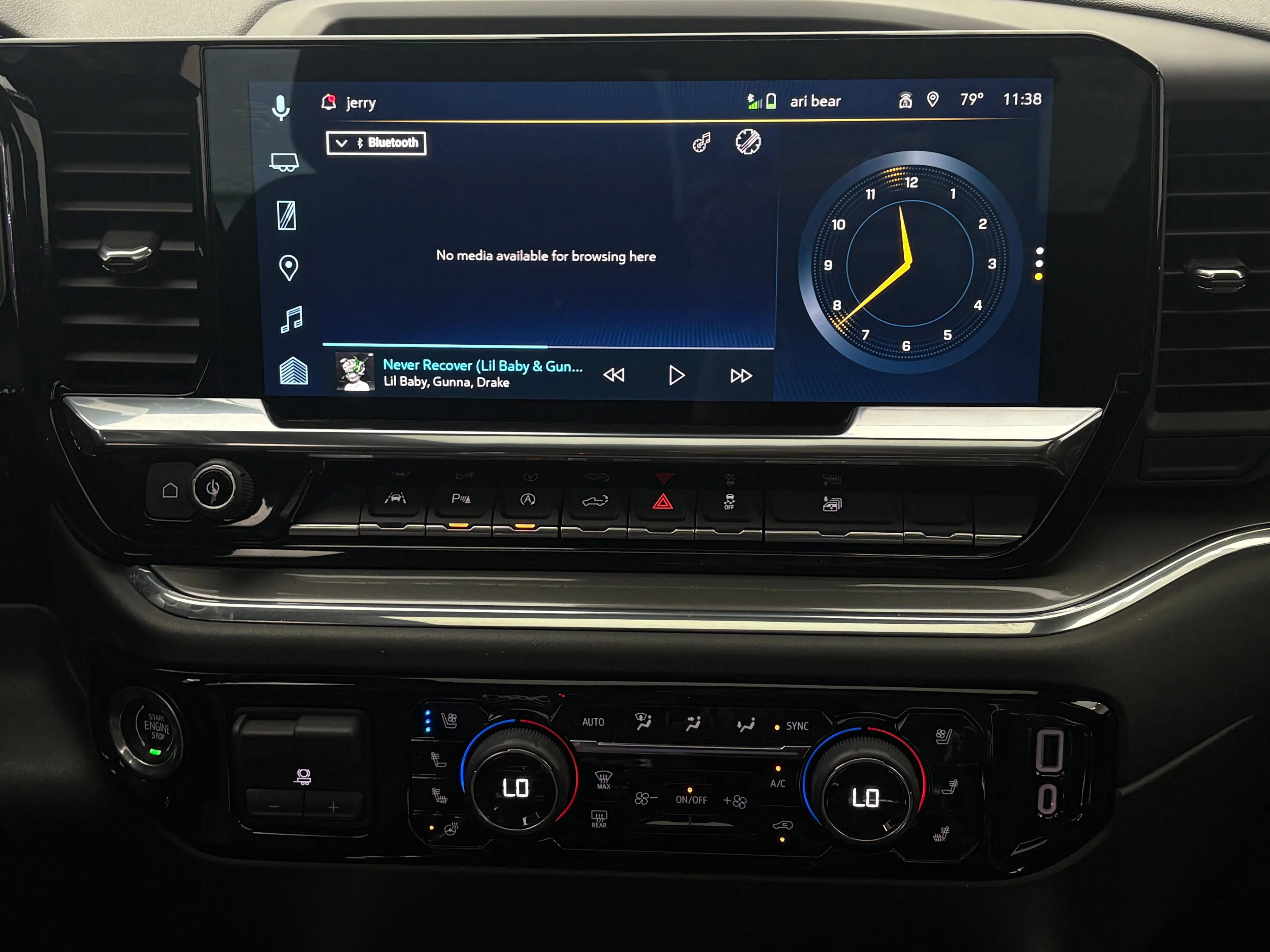 Used 2023 IRIDESCENT PEARL TRICOAT Chevrolet High Country image 30