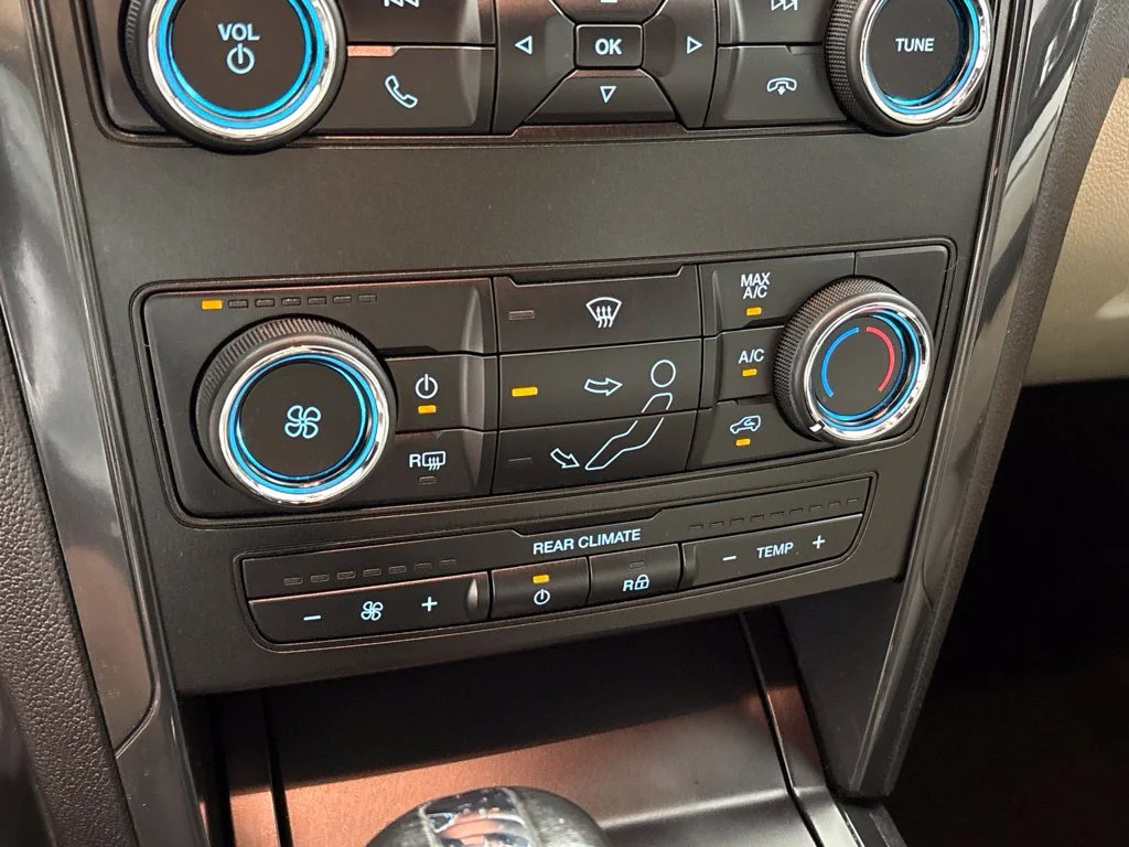 Used 2018 White Ford Base image 35