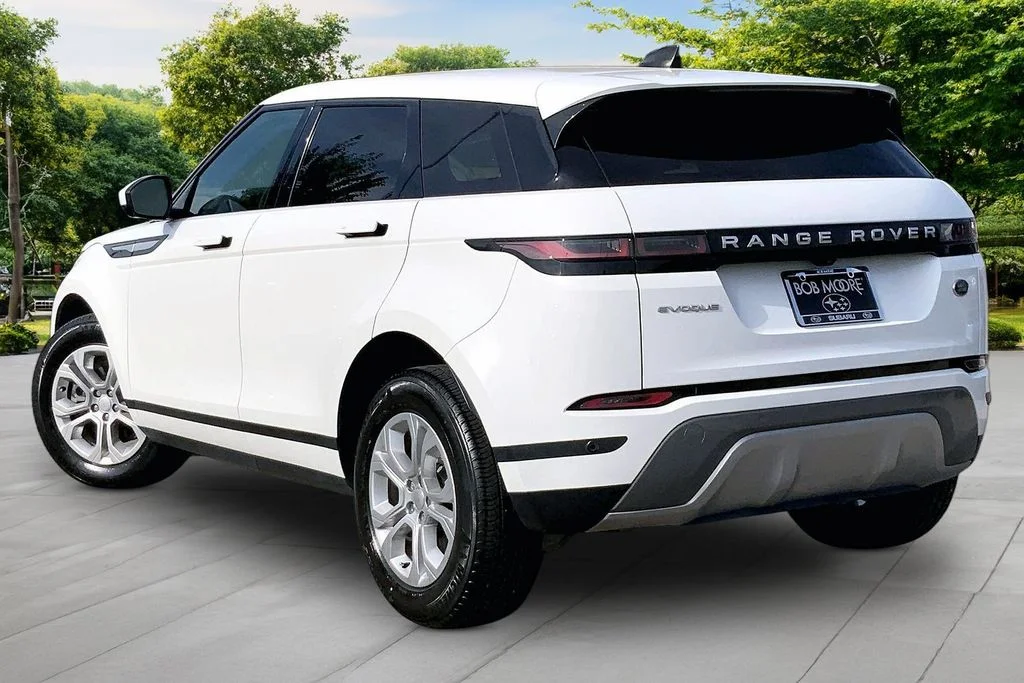 Used 2023 White Land Rover S image 4