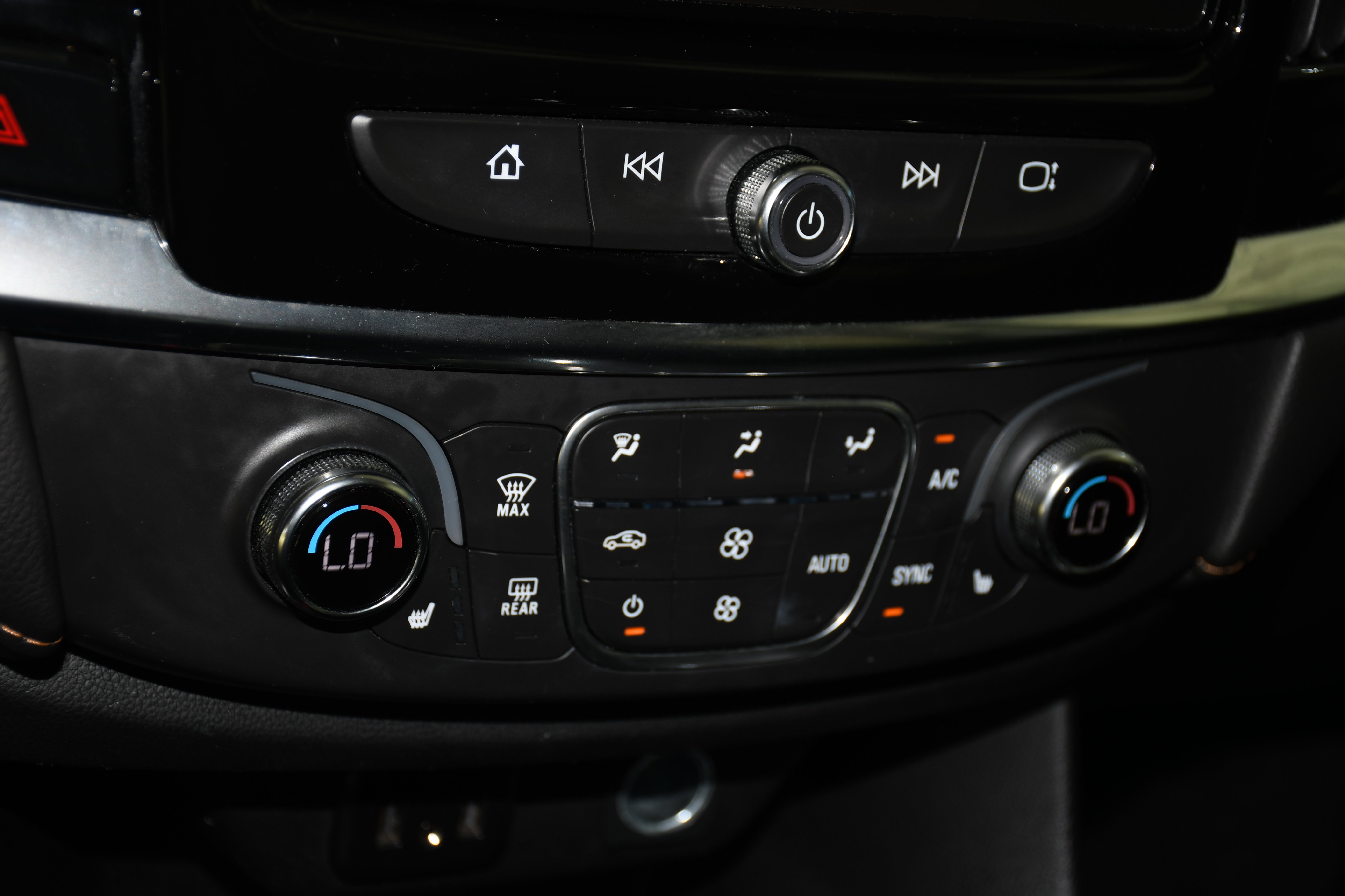 Used 2020 Gray Chevrolet LT image 13