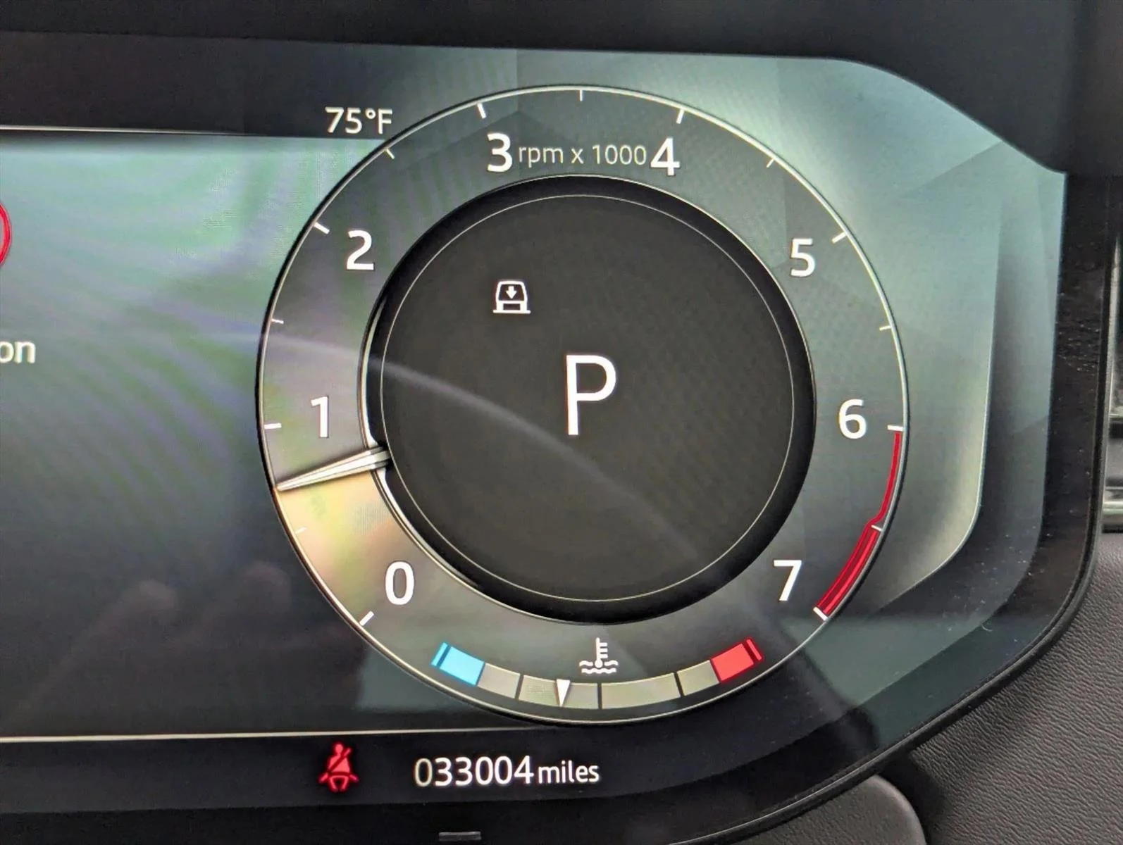 Used 2023 Black Land Rover SE image 9