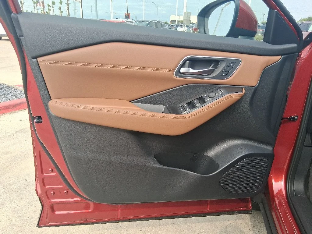 New 2026 Scarlet Ember Tintcoat Nissan Platinum image 22