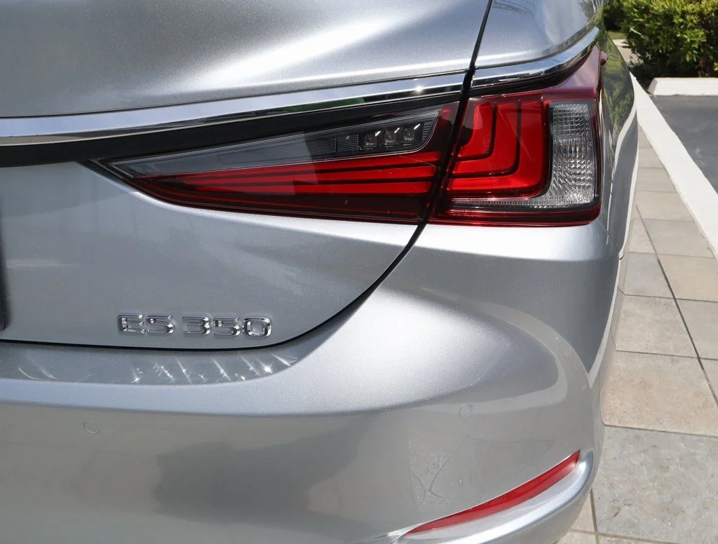 Used 2025 Silver Lexus 350 image 18