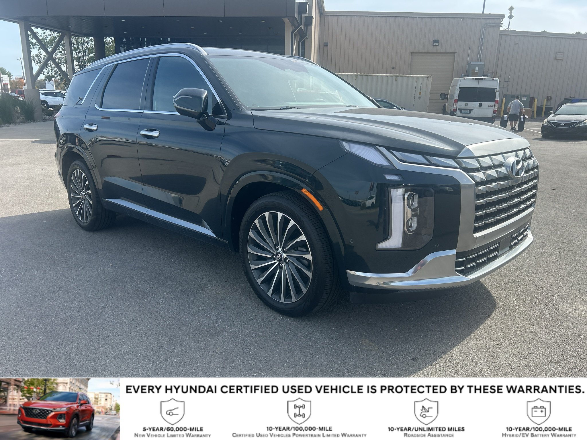 Used 2024 Robust Emerald Hyundai Calligraphy image 1