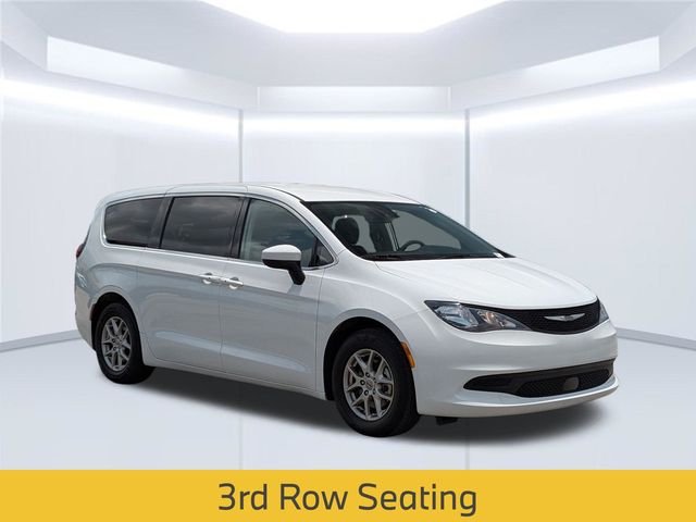 Used 2023 White Chrysler LX image 9