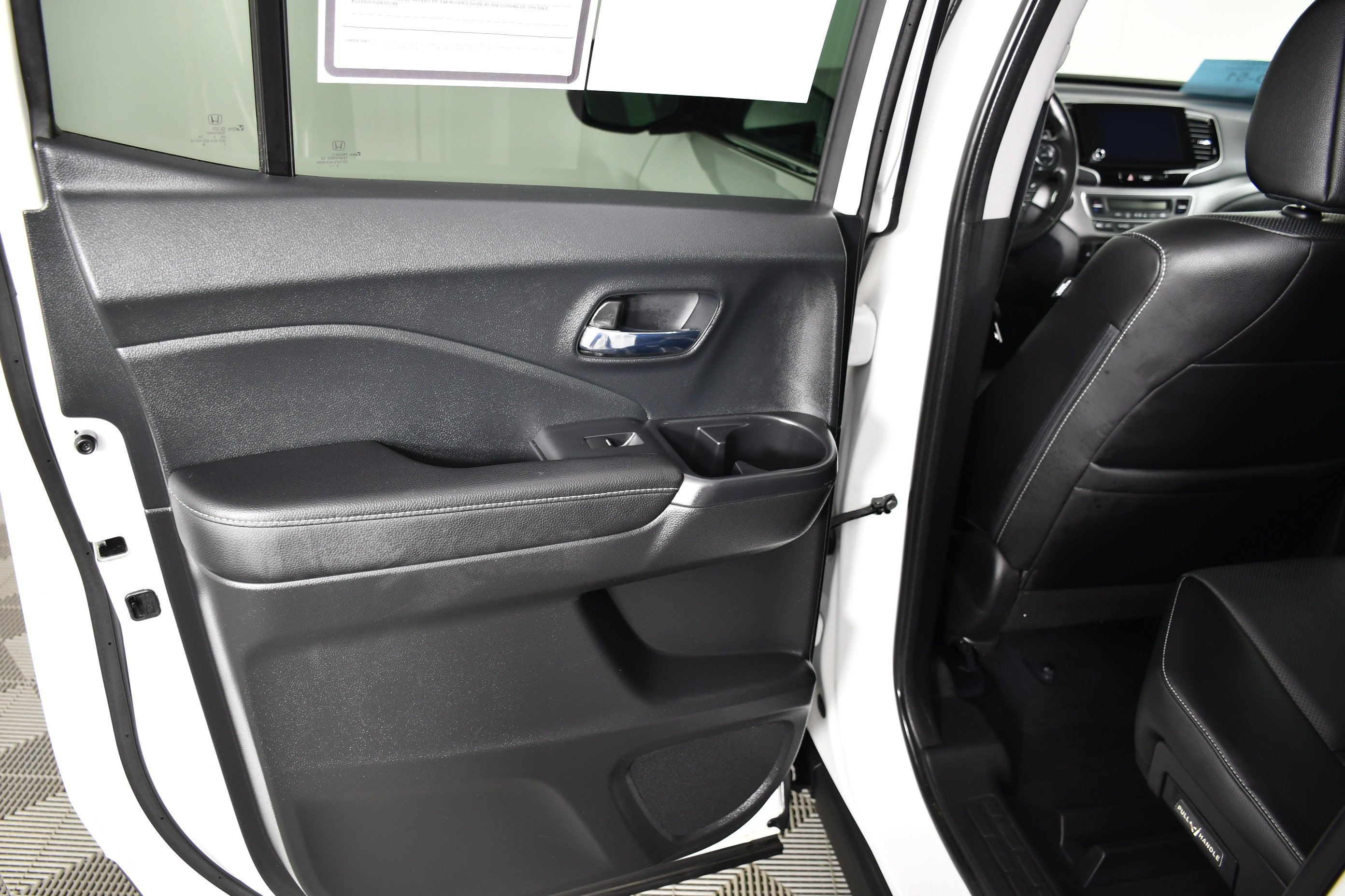 Certified Used 2023 Platinum White Pearl Honda AWD RTL-E image 49