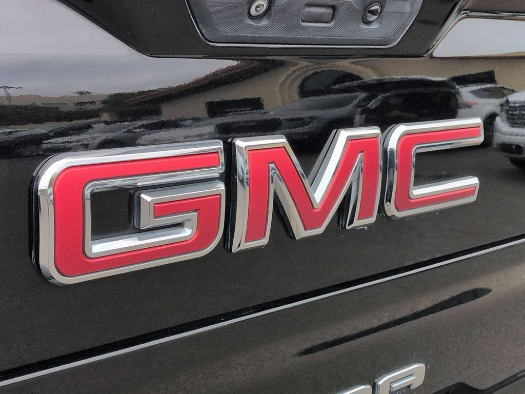 Used 2022 Onyx Black GMC SLT image 33