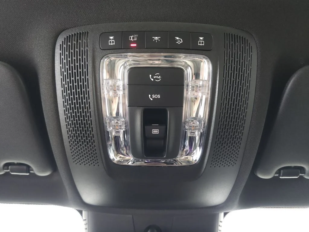 New 2026 Polar White Mercedes-Benz GLB 250 image 22