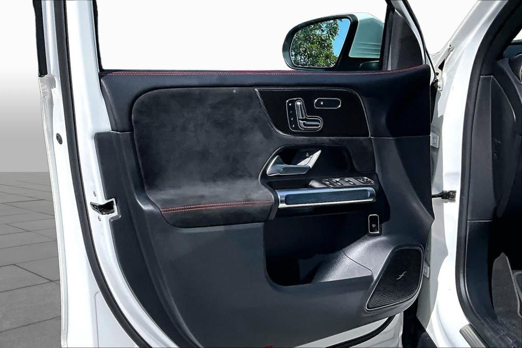 Used 2025 White Mercedes-Benz GLB 35 AMG® image 26
