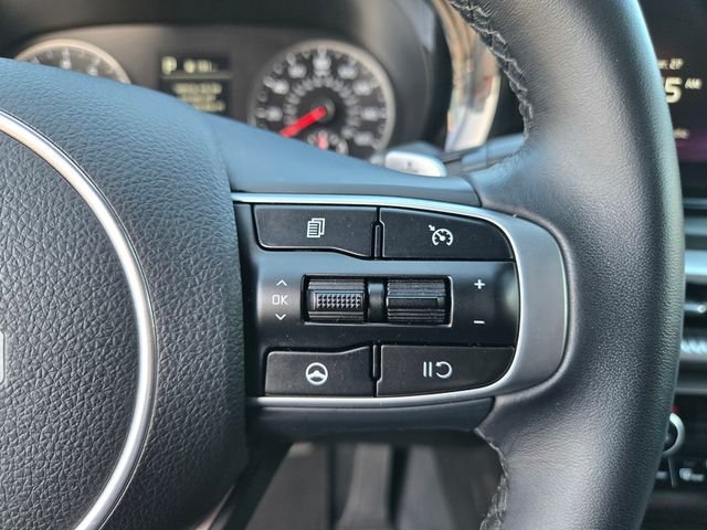 Used 2024 White Kia GT image 18