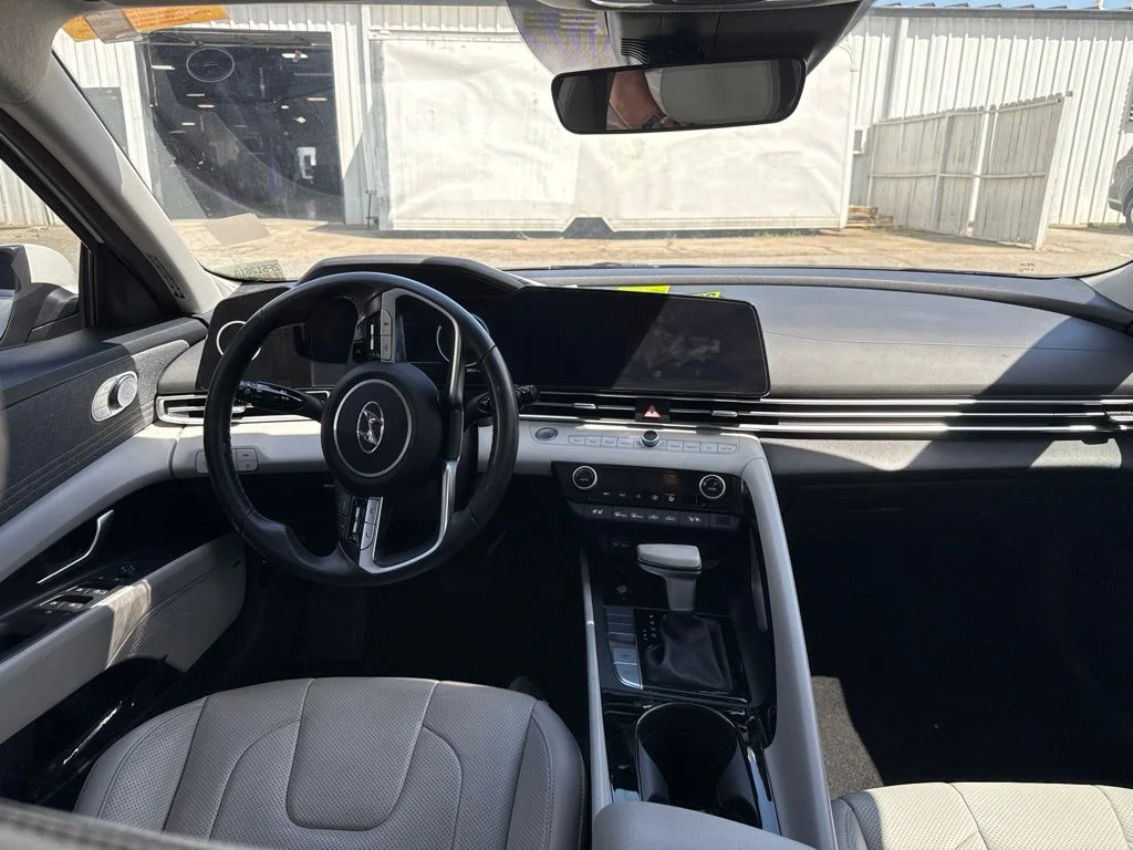 Used 2023 White Hyundai Limited image 8