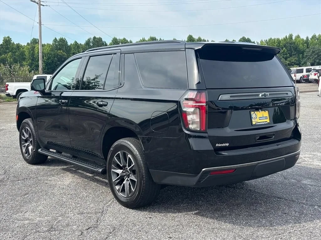 Used 2022 Black Chevrolet Z71 image 24