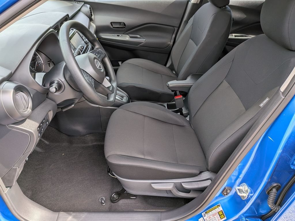 Used 2025 Blue Nissan S image 15