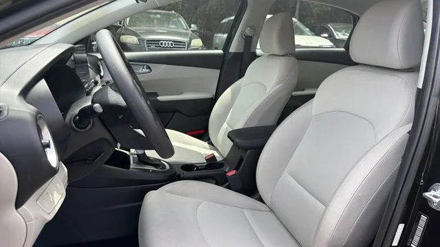Certified Used 2022 Black Kia LXS image 11