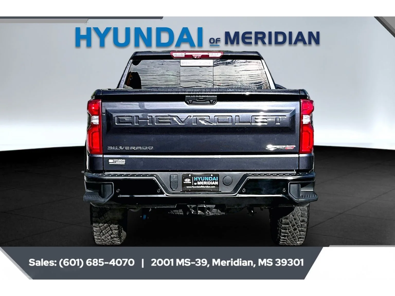 Used 2023 DARK ASH METALLIC Chevrolet ZR2 image 4