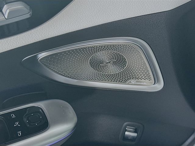 New 2026 MANUFAKTUR Alpine Grey Mercedes-Benz C 300 image 19