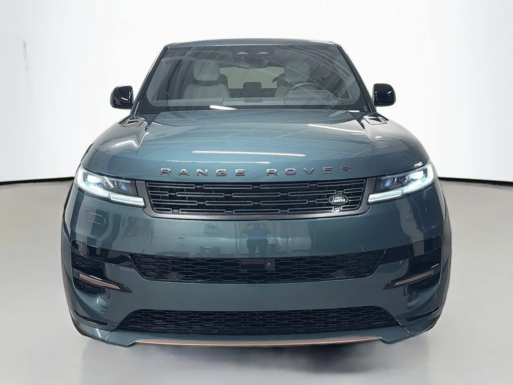 New 2026 Giola Green Metallic Land Rover Dynamic SE image 6