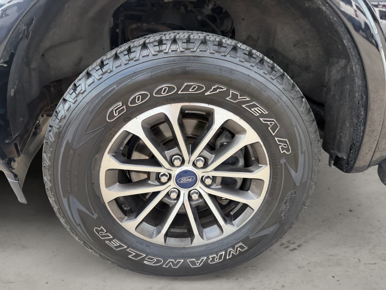 Used 2019 Agate Black Ford XLT image 12
