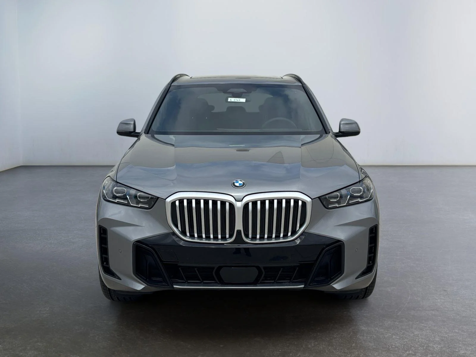 Used 2026 Skyscraper Grey Metallic BMW xDrive40i image 8