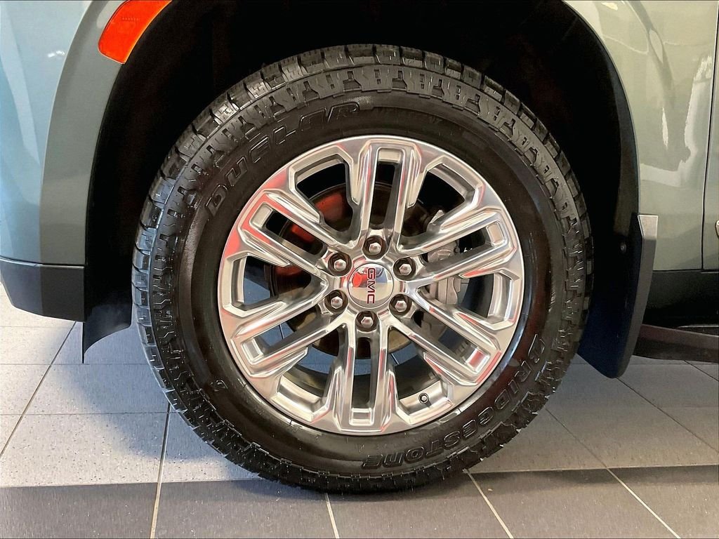 Used 2023 Green GMC SLT image 7