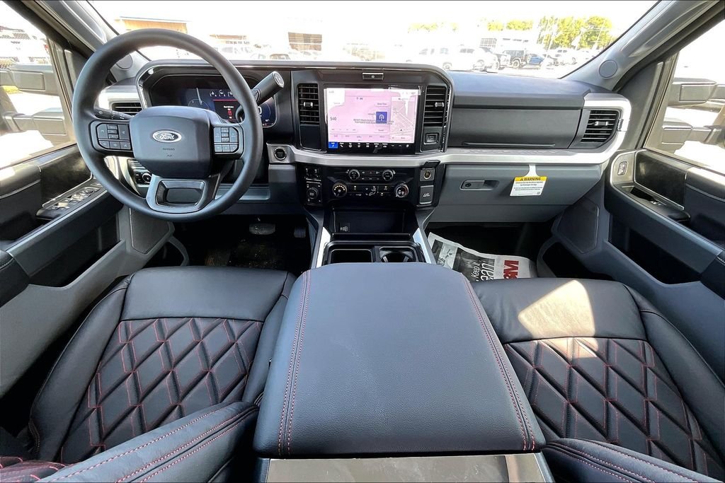 New 2025 Black Ford XLT image 4