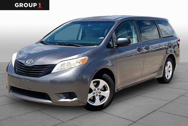 Used 2013 Toyota Sienna L FWD 5dr 7-Pass Van V6 FWD - In-Stock