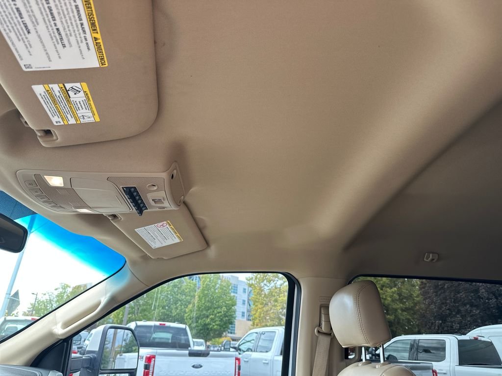 Used 2019 White Ford Lariat image 17