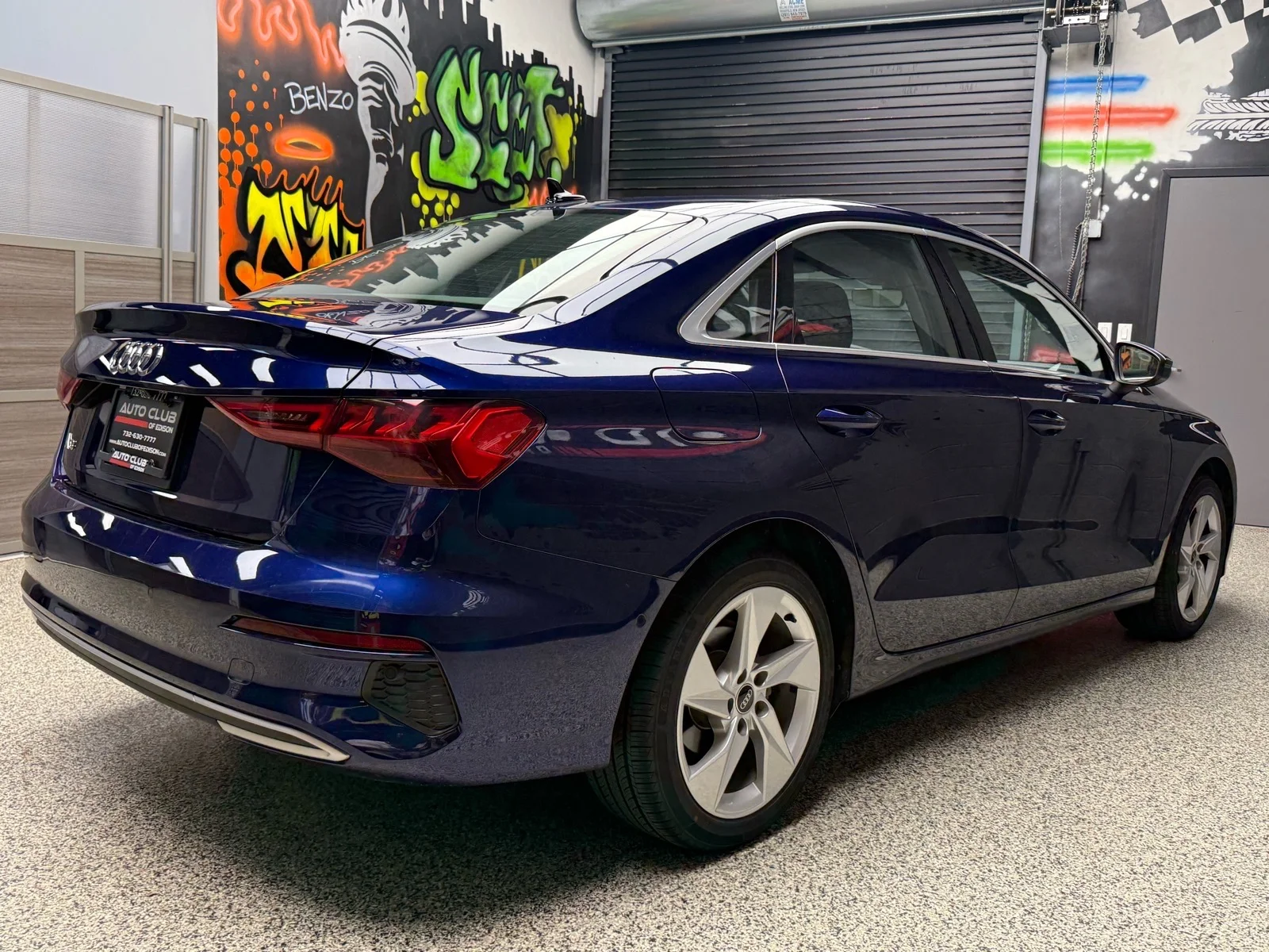 Used 2024 Navarra Blue Metallic (2d2d) Audi Premium 40 TFSI image 6