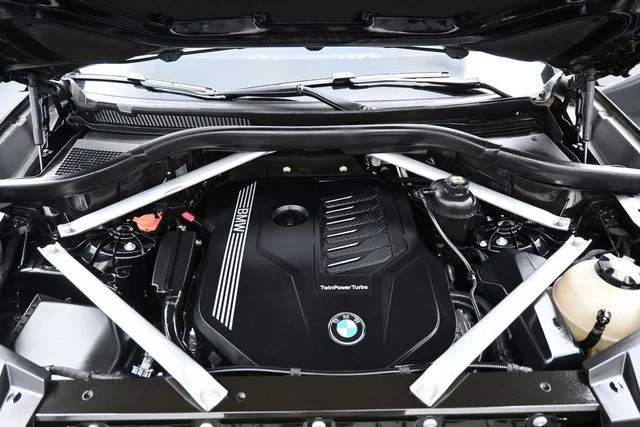 Used 2020 Black BMW sDrive40i image 48