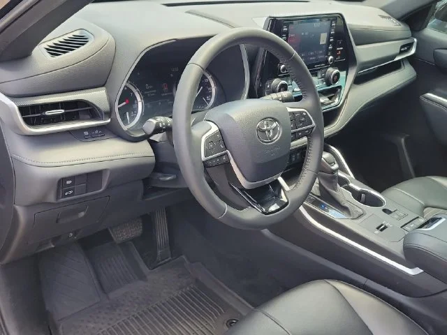 2022 Toyota Highlander XSE - Photo 21