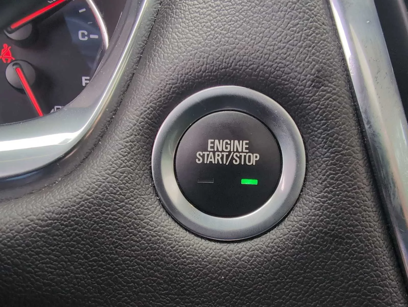Used 2023 Iridescent Pearl Tricoat Chevrolet High Country image 17