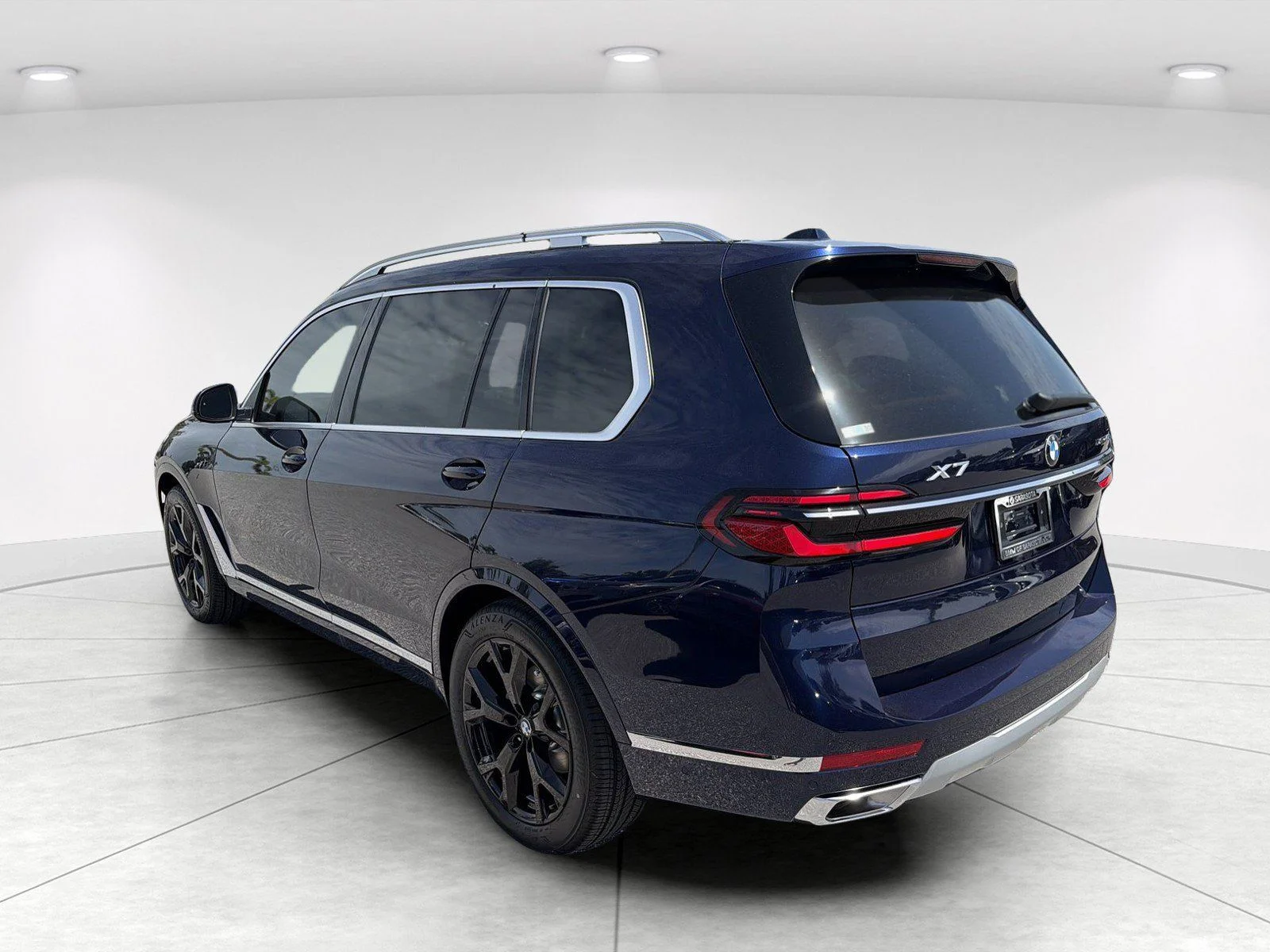 New 2027 Tanzanite Blue II Metallic BMW xDrive40i image 6