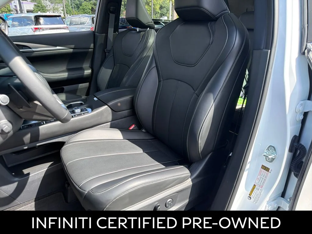 Certified Used 2026 Radiant White INFINITI LUXE image 29