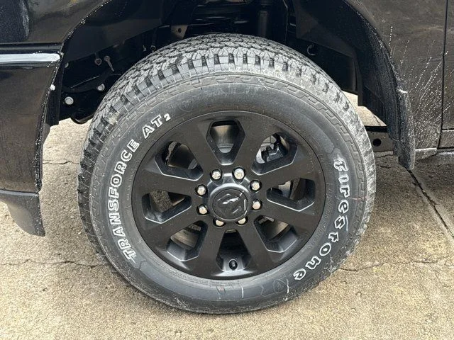 New 2026 Diamond Black Crystal Pearl-Coat Exterior Paint RAM Laramie image 17