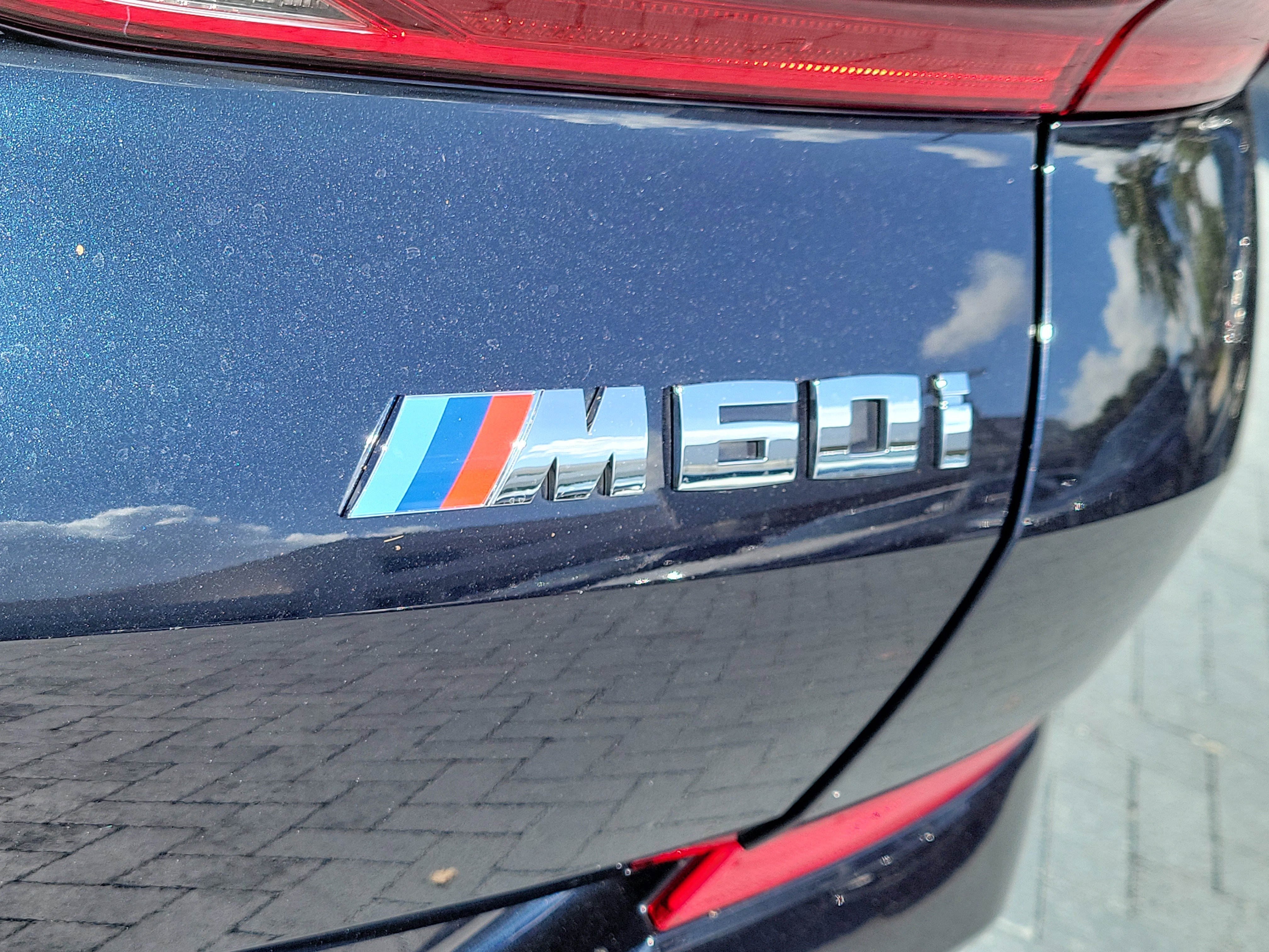 Certified Used 2025 Carbon Black Metallic BMW M60i image 5