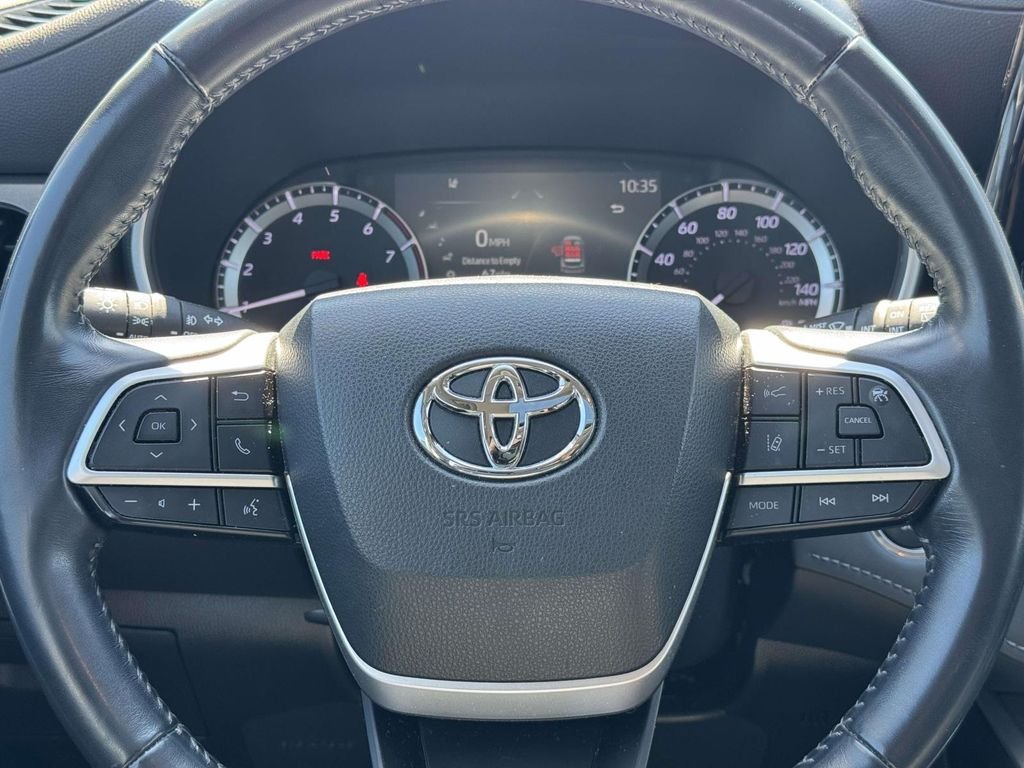 Used 2023 Red Toyota XLE image 17