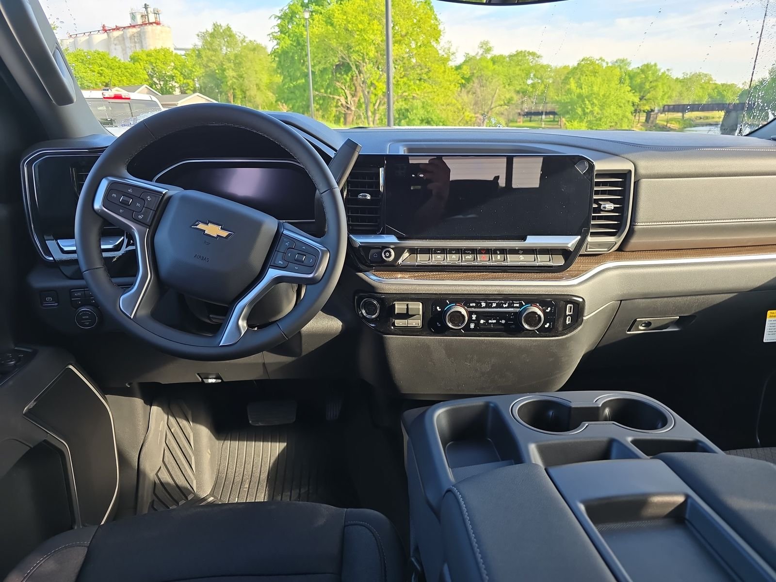 New 2026 Summit White Chevrolet LT image 8