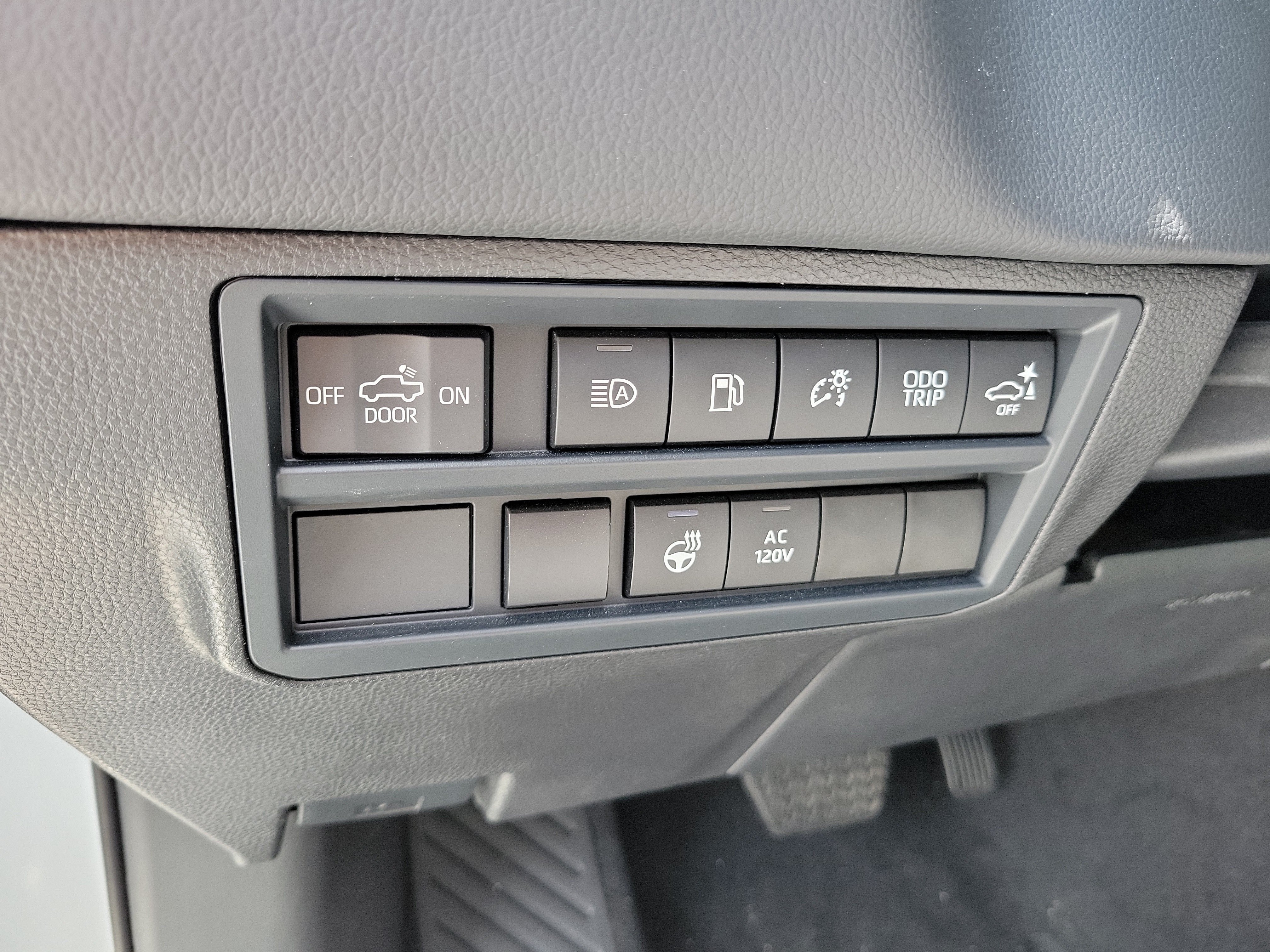 Used 2026 Ice Cap Toyota Limited Hybrid image 34