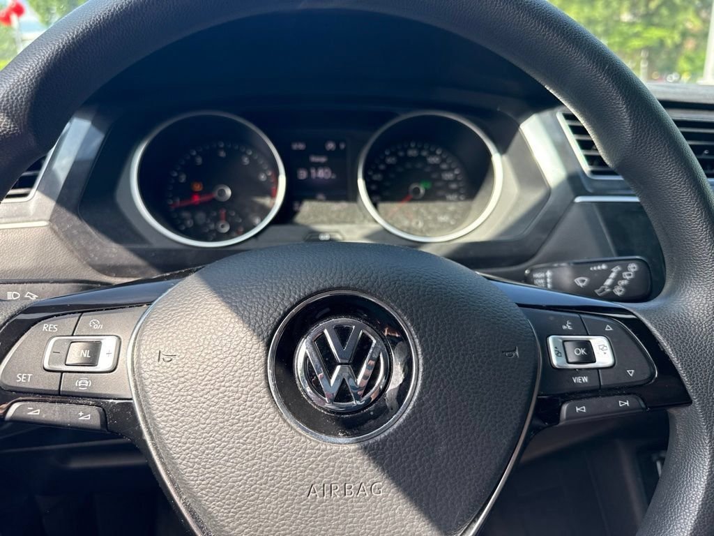 Used 2020 Gray Volkswagen 2.0T S image 11