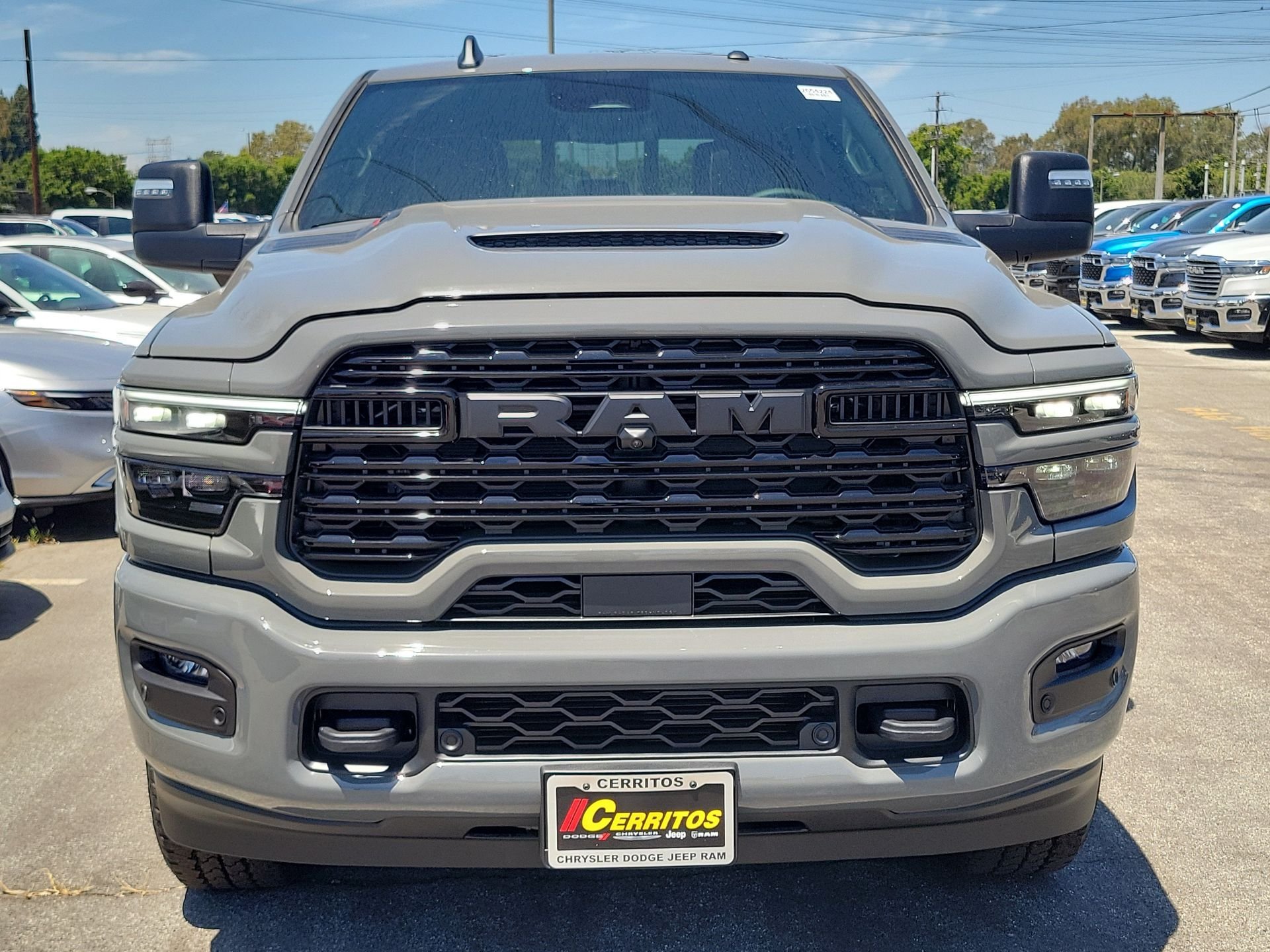 New 2026 Ceramic Gray Clear-Coat Exterior Paint RAM Limited image 26