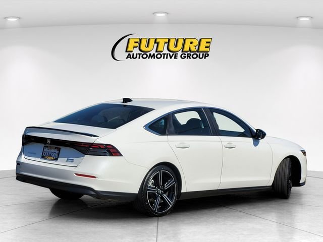 Used 2025 White Honda Sport image 4