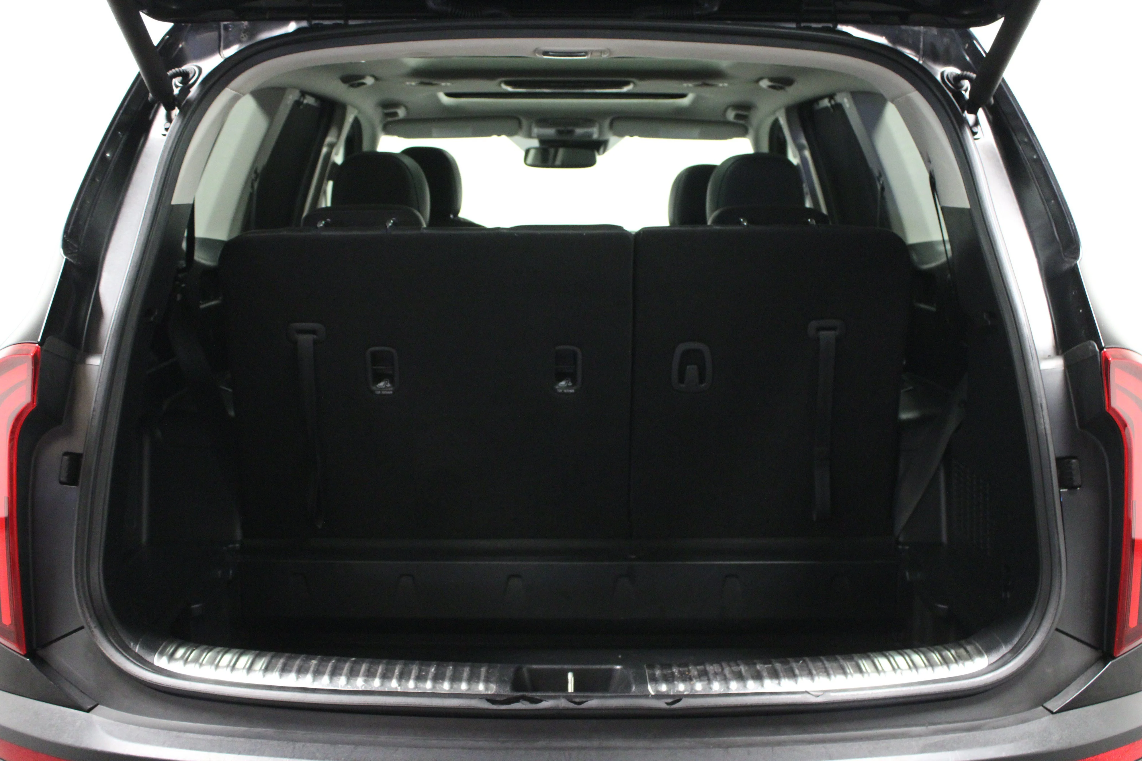 Used 2020 Ebony Black Kia SX image 15