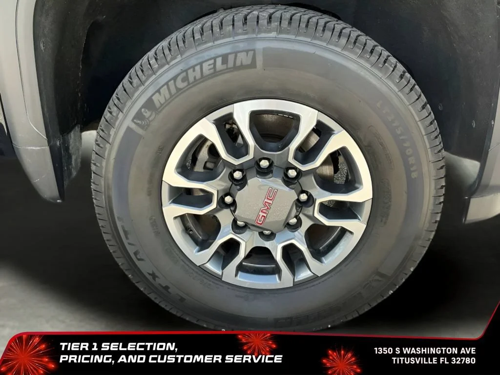 Certified Used 2024 Onyx Black GMC SLT image 33