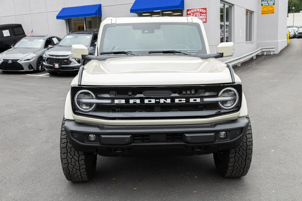 Used 2025 Beige Ford Outer Banks image 6